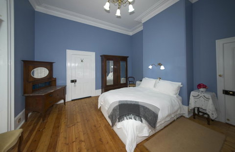 Yankalilla Bay Homestead - Suburb Australia 9