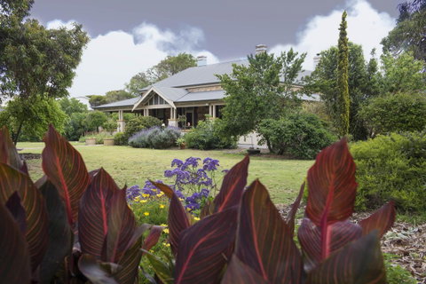 Yankalilla Bay Homestead - Suburb Australia 10