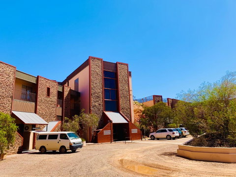 Desert Cave Hotel - Suburb Australia 28