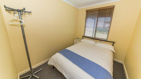 Sandy Feet - 31 Gold Coast Drive - Suburb Australia 15