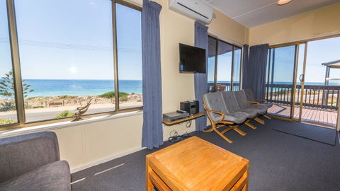 Sandy Feet - 31 Gold Coast Drive - Suburb Australia 10