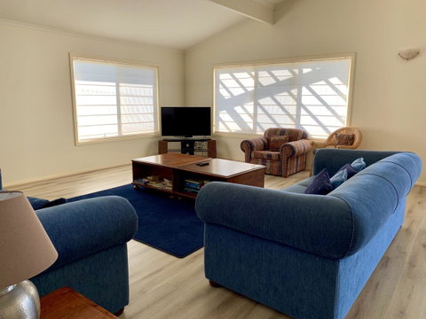 Emu Bay Lodge - Suburb Australia 5