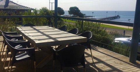 Emu Bay Lodge - Suburb Australia 13