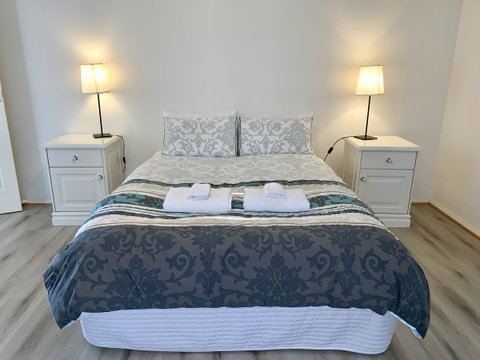 Emu Bay Lodge - Suburb Australia 9
