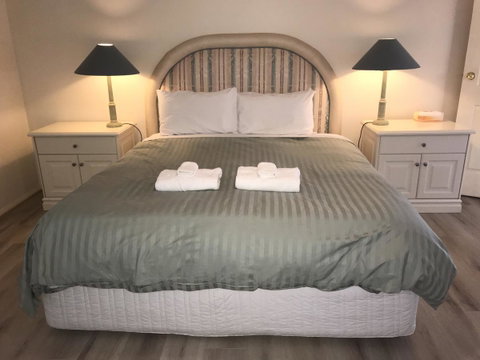 Emu Bay Lodge - Suburb Australia 10