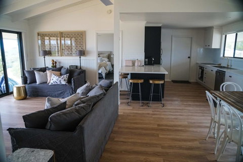 The Cape - Suburb Australia 3