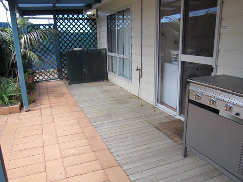 Island Break - Suburb Australia 17