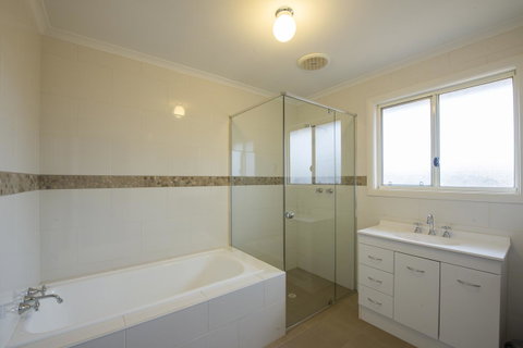 Flinders Bush Retreats - Suburb Australia 8