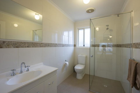 Flinders Bush Retreats - Suburb Australia 19