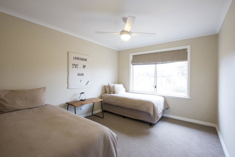 Flinders Bush Retreats - Suburb Australia 12