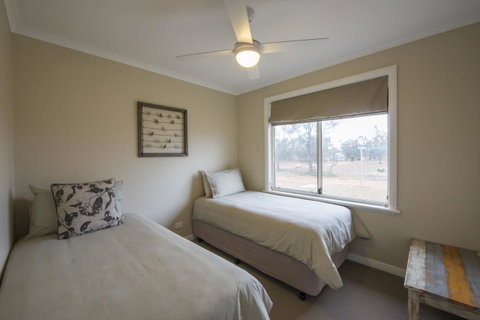 Flinders Bush Retreats - Suburb Australia 18