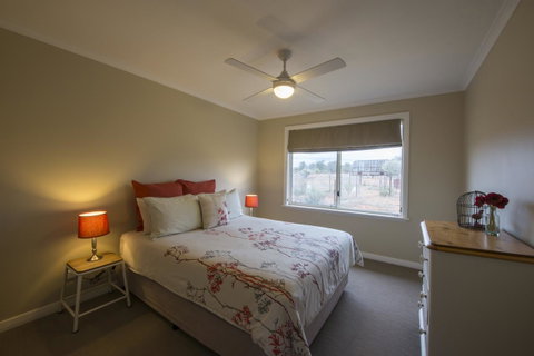 Flinders Bush Retreats - Suburb Australia 10
