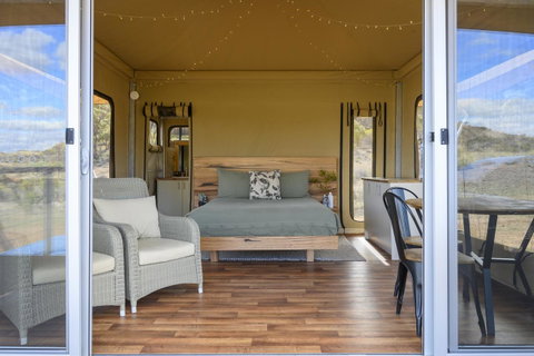 Flinders Bush Retreats - Suburb Australia 4