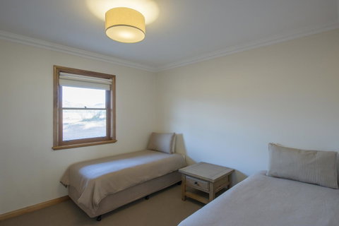 Flinders Bush Retreats - Suburb Australia 16