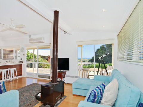 Boat House - Suburb Australia 3