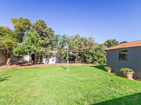 Boat House - Suburb Australia 11