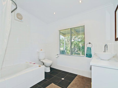 Boat House - Suburb Australia 8