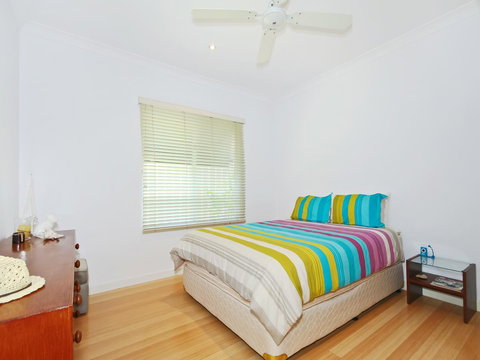 Boat House - Suburb Australia 4