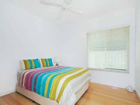 Boat House - Suburb Australia 5