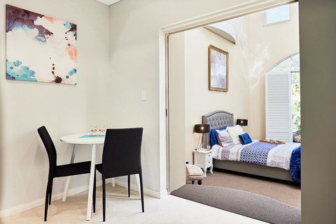 Sorrento Beach Manor - Suburb Australia 8