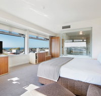 Quality Hotel Gateway Inn Devonport - Suburb Australia