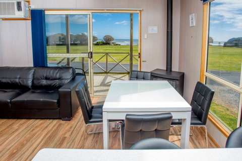 Discovery Parks â€“ Devonport - Suburb Australia 42