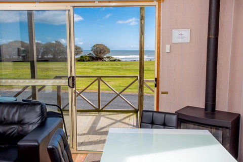 Discovery Parks â€“ Devonport - Suburb Australia 40