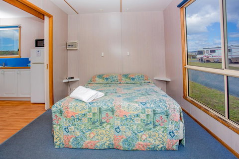 Discovery Parks â€“ Devonport - Suburb Australia 19