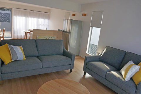 Rosevears Hotel - Suburb Australia 5