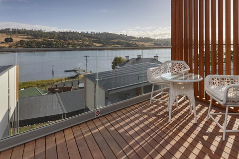 Rosevears Hotel - Suburb Australia 8