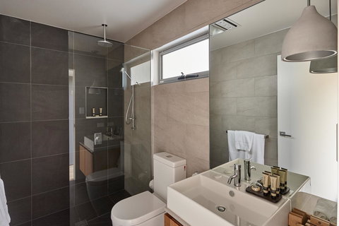 Rosevears Hotel - Suburb Australia 12