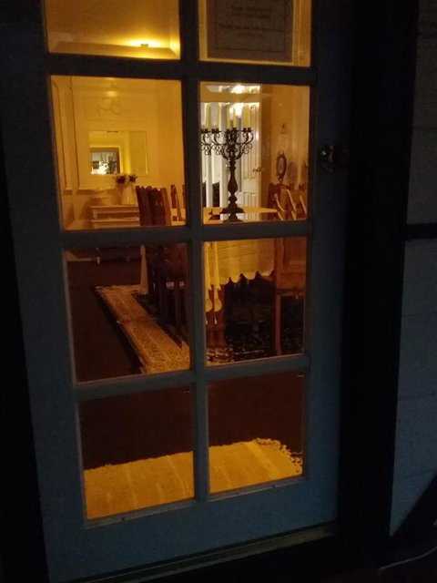 Robin's Nest B&B - Suburb Australia 11