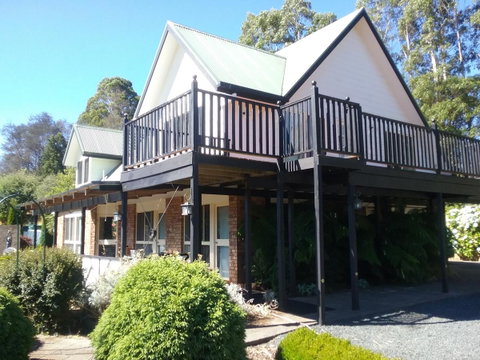 Robin's Nest B&B - Suburb Australia 0