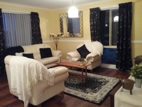 Robin's Nest B&B - Suburb Australia 2