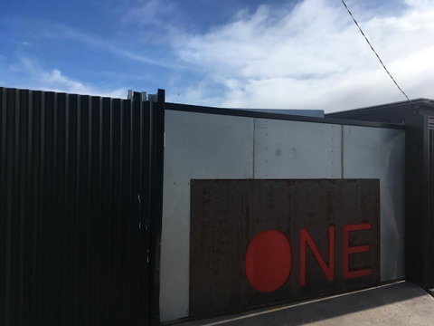 Apartment ONE - Suburb Australia 8