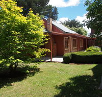 Tahara Cottage - Suburb Australia