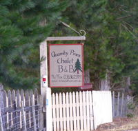 Quamby Pines Chalet - Suburb Australia