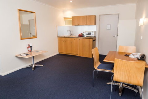 Edgewater Hotel - Suburb Australia 7