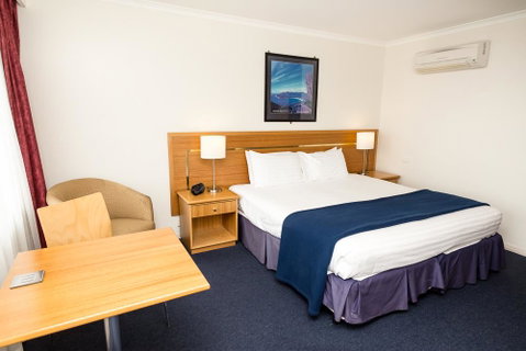 Edgewater Hotel - Suburb Australia 11