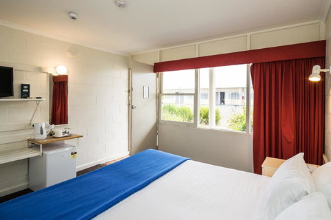 Edgewater Hotel - Suburb Australia 28