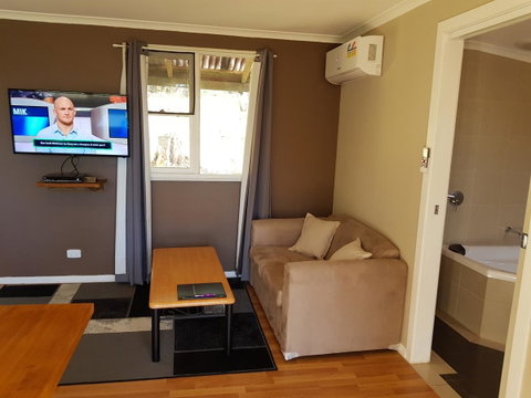 Cradle Alpine Retreat - Suburb Australia 21