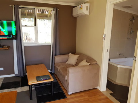 Cradle Alpine Retreat - Suburb Australia 15
