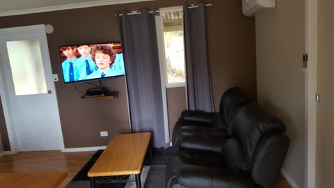 Cradle Alpine Retreat - Suburb Australia 43