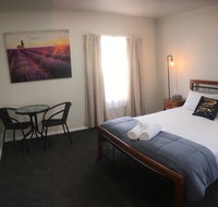 3ree- Spacious  Charming Apartment - Suburb Australia