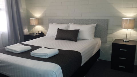 Robinvale Bridge Motel - Suburb Australia 17