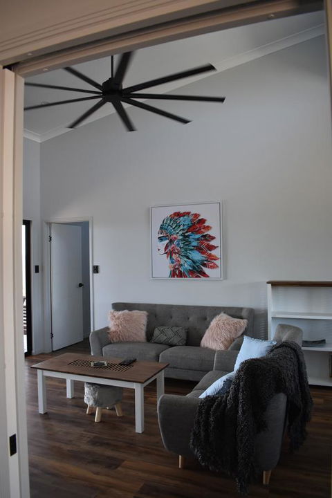 Ironbark House - Suburb Australia 15