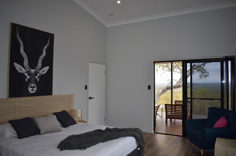 Ironbark House - Suburb Australia 41