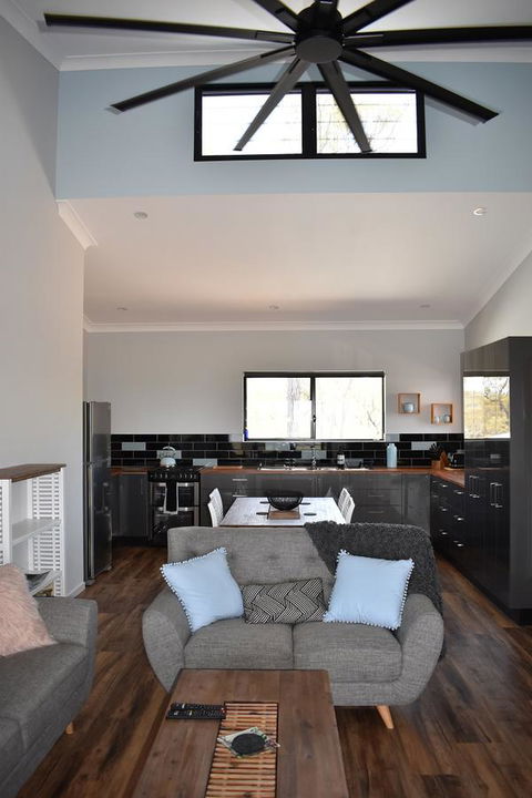 Ironbark House - Suburb Australia 18