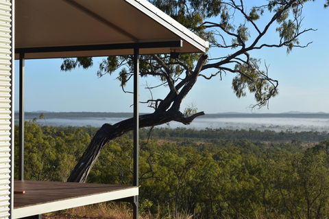 Ironbark House - Suburb Australia 7