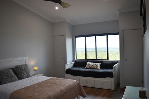 Ironbark House - Suburb Australia 36